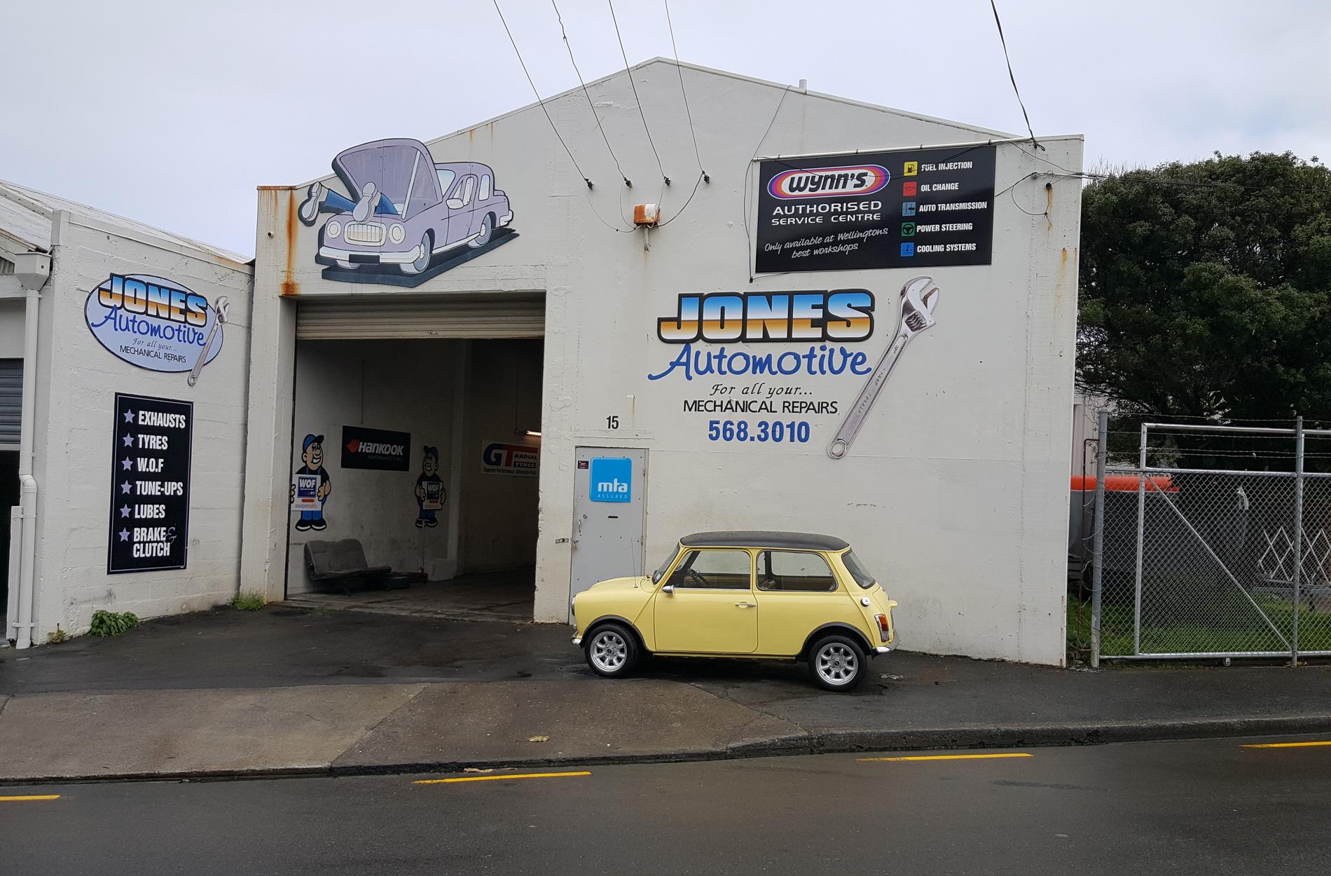 Jones Automotive logo